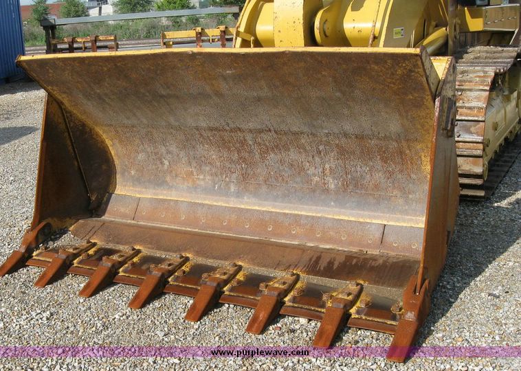 image for item 5964 2004 Caterpillar 953C track loader