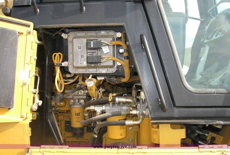 image for item 5964 2004 Caterpillar 953C track loader