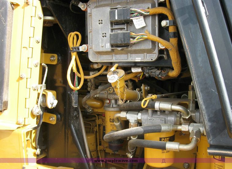 image for item 5964 2004 Caterpillar 953C track loader