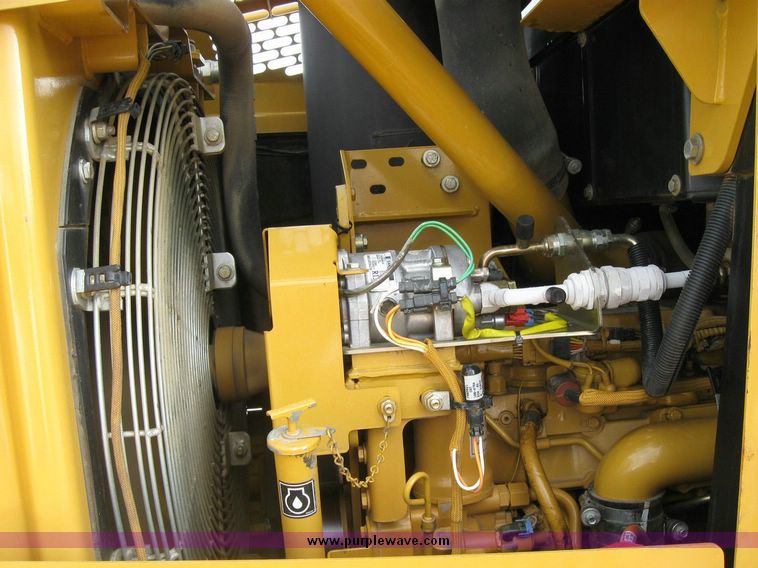 image for item 5964 2004 Caterpillar 953C track loader