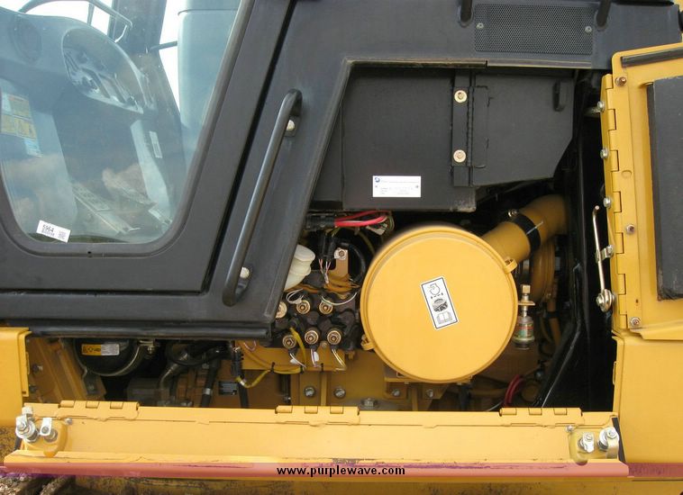 image for item 5964 2004 Caterpillar 953C track loader