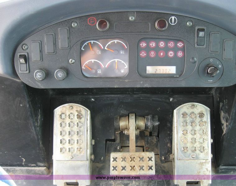 image for item 5964 2004 Caterpillar 953C track loader