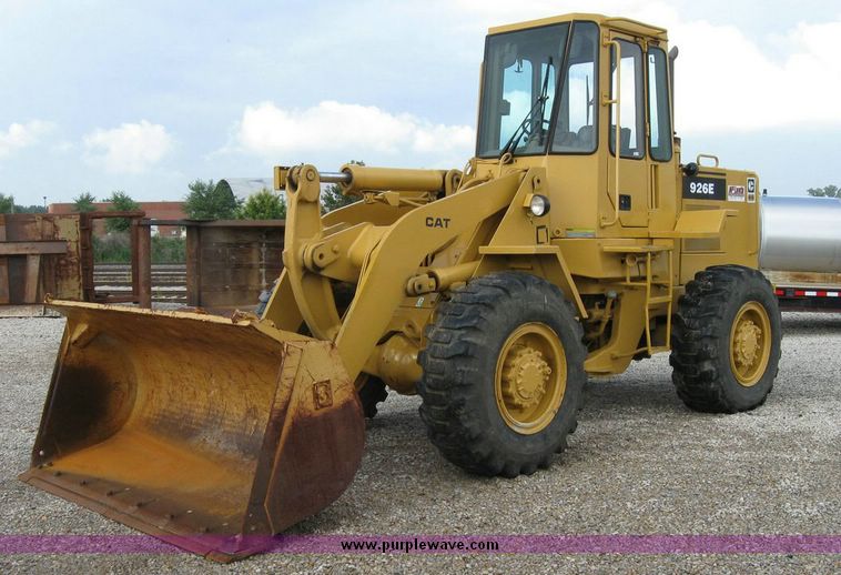 image for item 5965 1986 Caterpillar 926E wheel loader