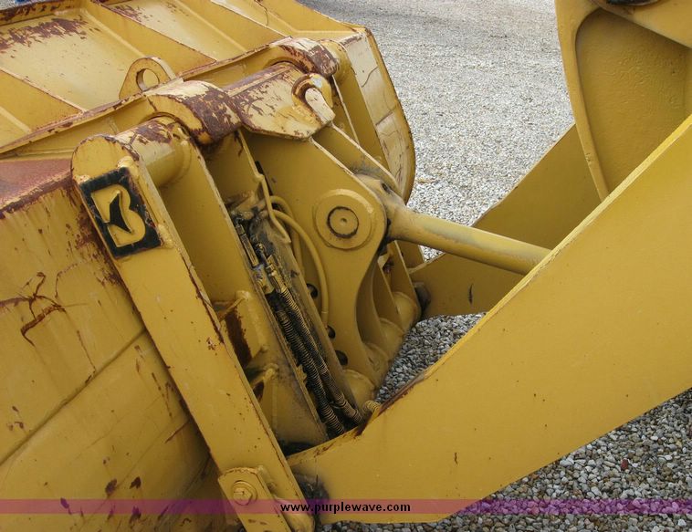 image for item 5965 1986 Caterpillar 926E wheel loader