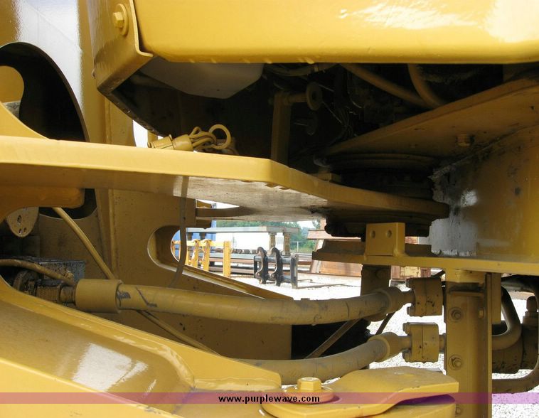 image for item 5965 1986 Caterpillar 926E wheel loader