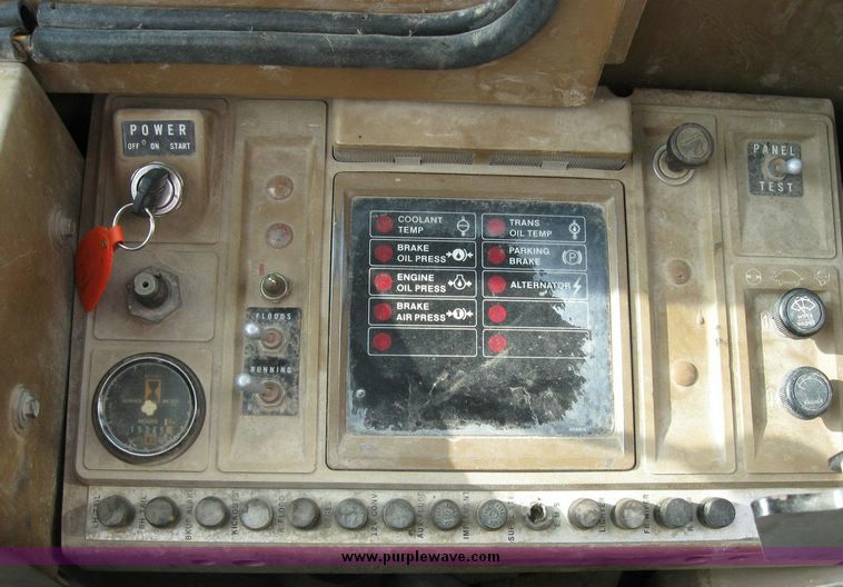 image for item 5965 1986 Caterpillar 926E wheel loader