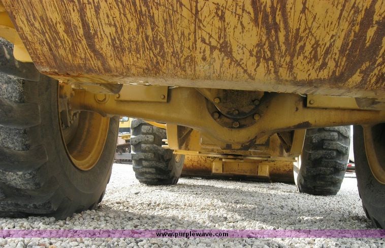 image for item 5965 1986 Caterpillar 926E wheel loader