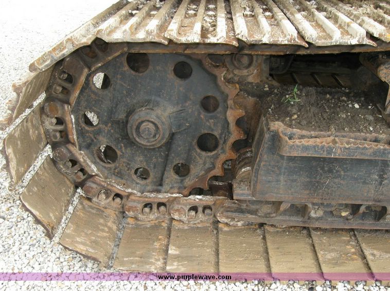 image for item 5966 1993 Caterpillar 235D excavator
