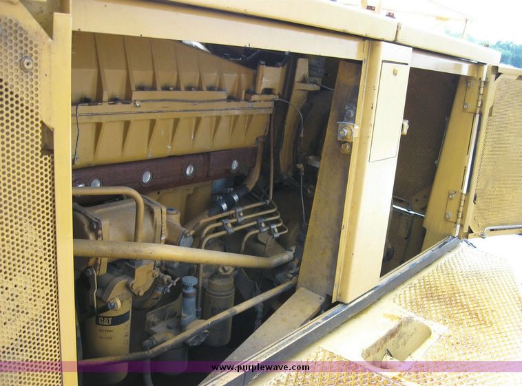 image for item 5966 1993 Caterpillar 235D excavator