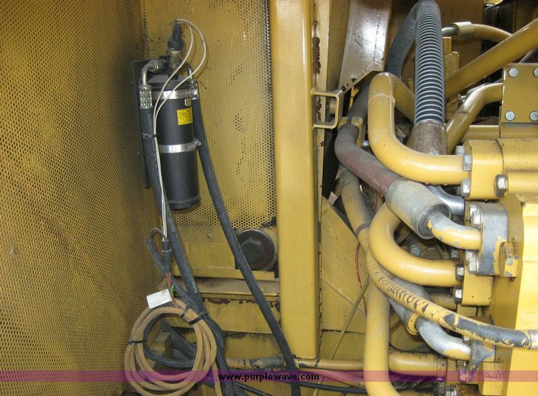 image for item 5966 1993 Caterpillar 235D excavator