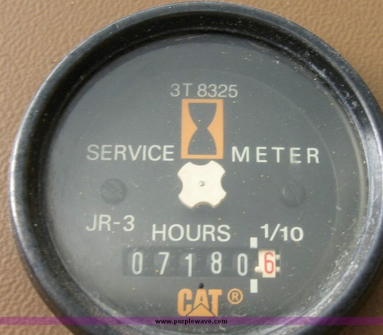 image for item 5966 1993 Caterpillar 235D excavator