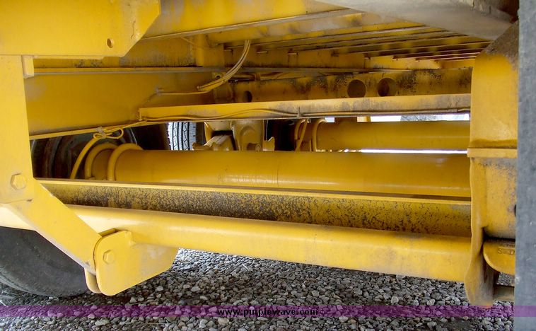 image for item 5968 2006 Trail King TKT24-2800 tandem axle tilt trailer