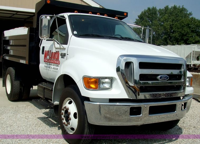 image for item 5969 2004 Ford F650 XL Super duty dump truck