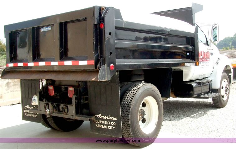 image for item 5969 2004 Ford F650 XL Super duty dump truck