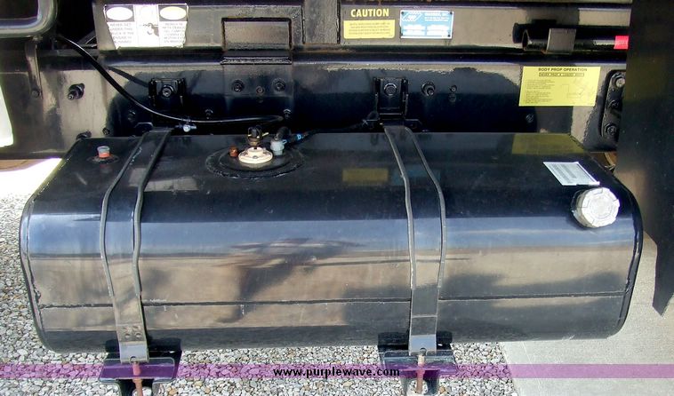 image for item 5969 2004 Ford F650 XL Super duty dump truck