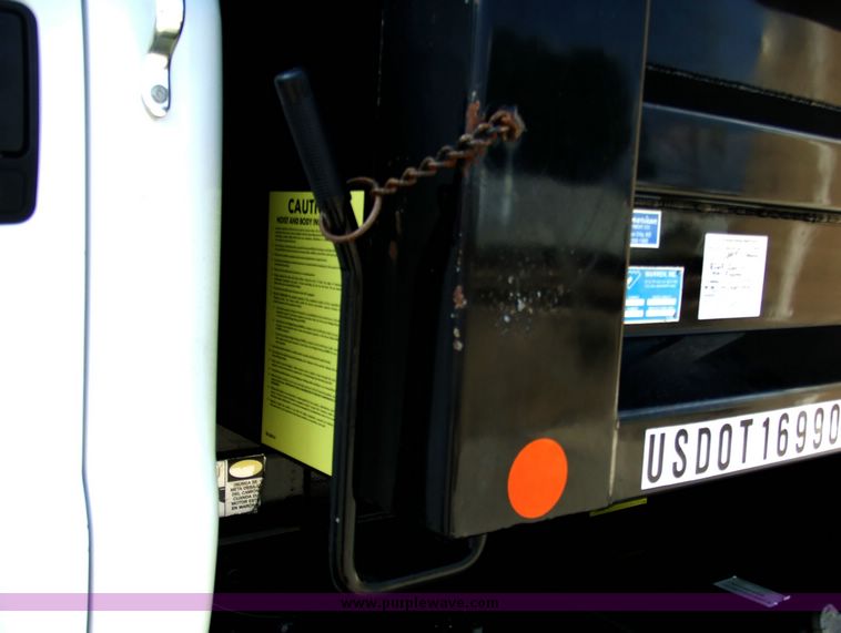 image for item 5969 2004 Ford F650 XL Super duty dump truck