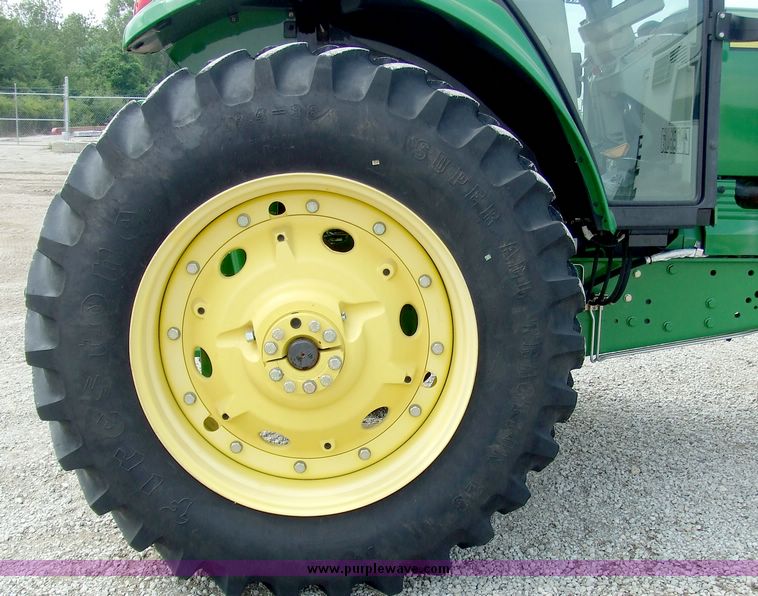 image for item 5970 2003 John Deere 7320 tractor