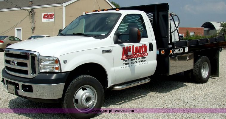 image for item 5971 2006 Ford F350 XLT Super duty flatbed truck