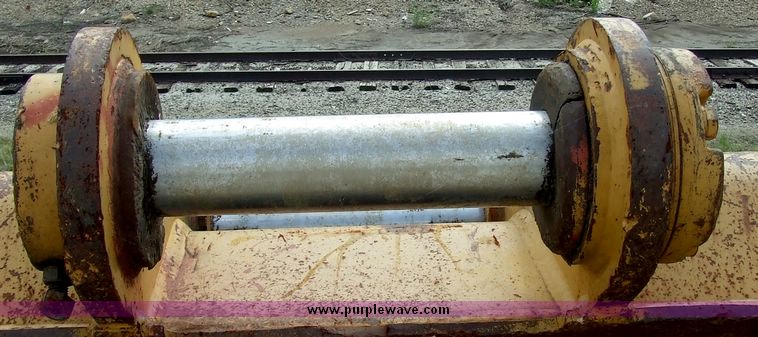 image for item 5982 Caterpillar 4' excavator bucket