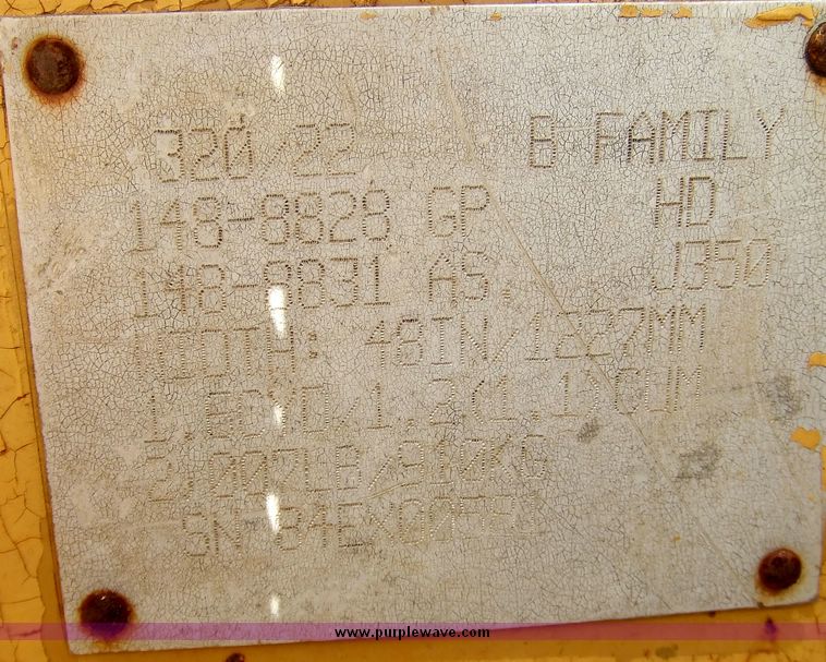 image for item 5982 Caterpillar 4' excavator bucket