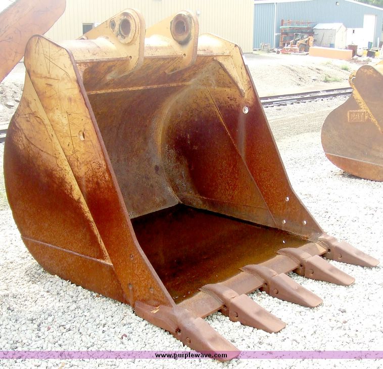 image for item 5983 5' 2" excavator bucket