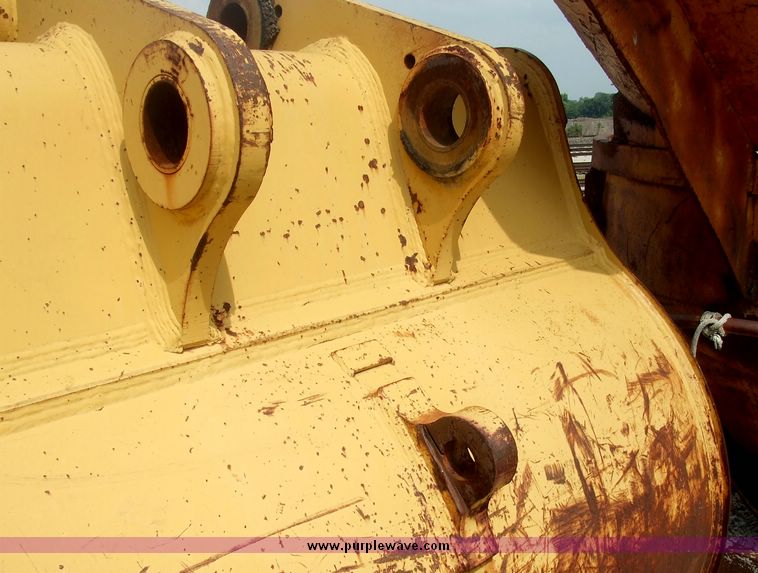 image for item 5983 5' 2" excavator bucket