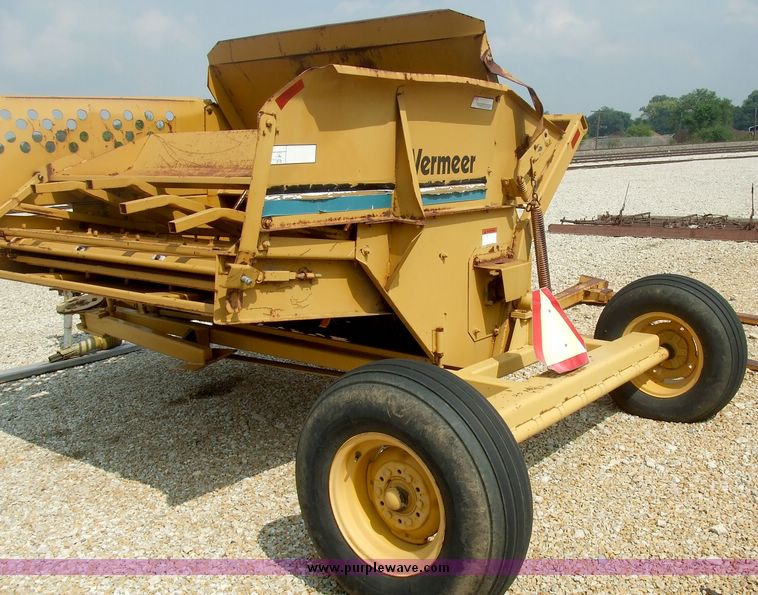 image for item 5989 Vermeer BBT256 bale processor