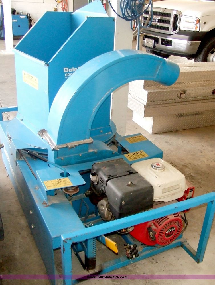 image for item 8044 Gossen Square Bale chopper