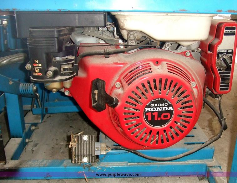 image for item 8044 Gossen Square Bale chopper