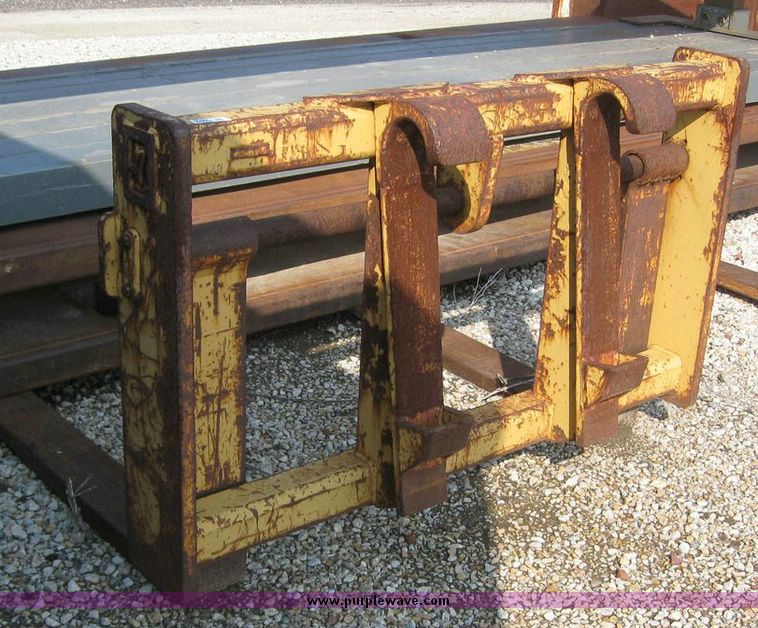 image for item 8096 Balderson horizontal pin coupler attachment