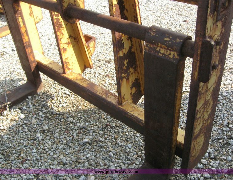 image for item 8096 Balderson horizontal pin coupler attachment