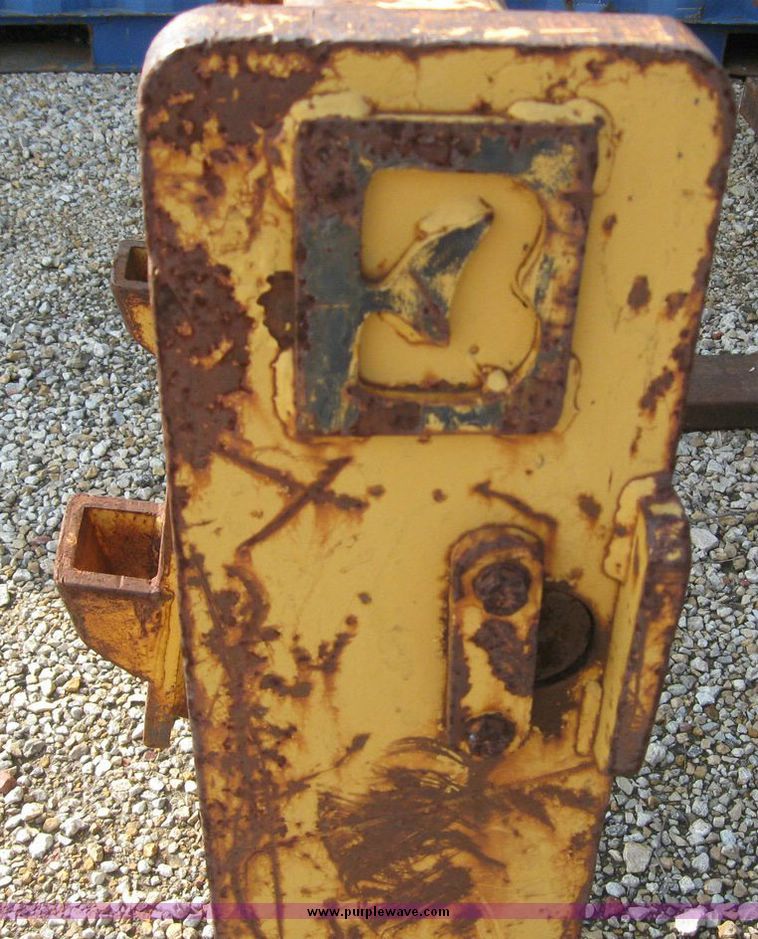 image for item 8096 Balderson horizontal pin coupler attachment