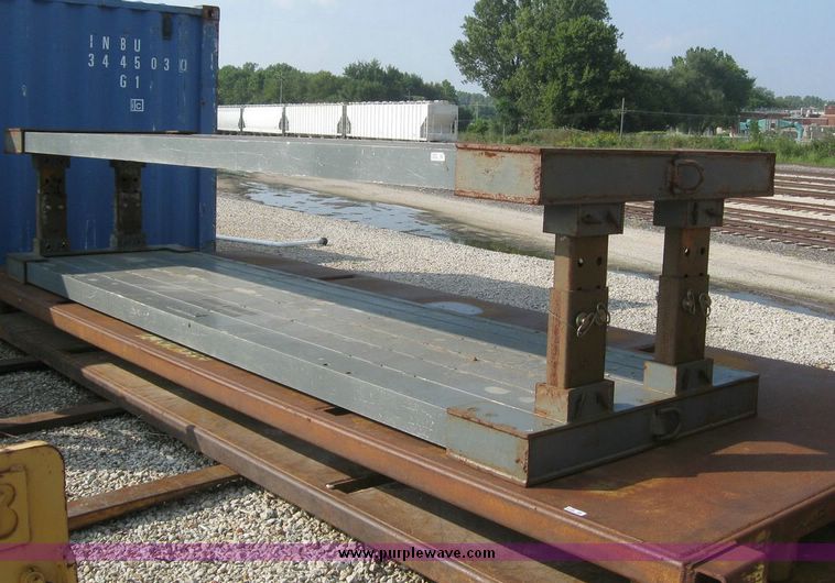 image for item 8099 Trench box