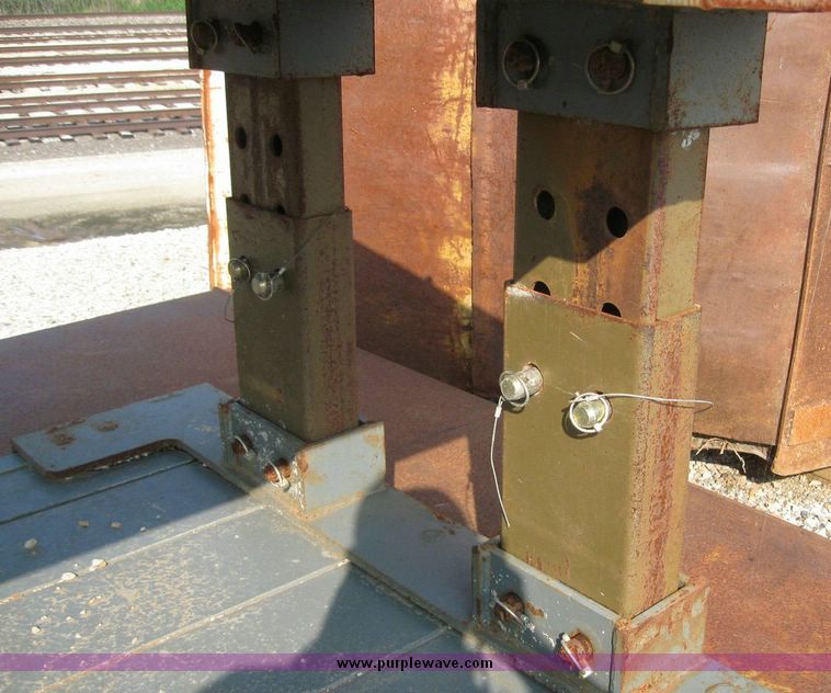 image for item 8099 Trench box