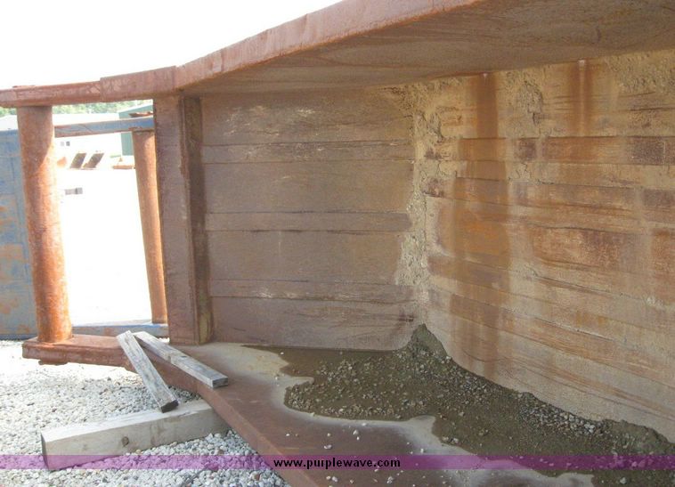 image for item 8102 Gravel box