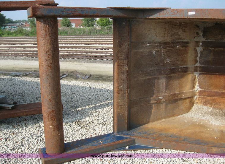 image for item 8103 Gravel box