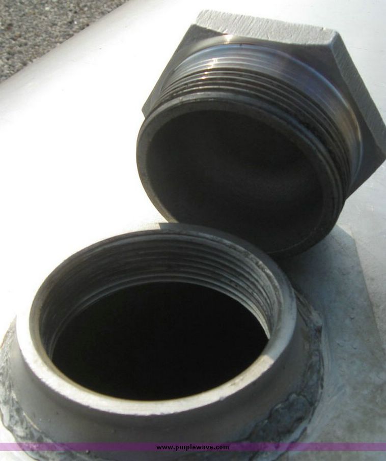 image for item 8104 Stainless steel liquid storage tank