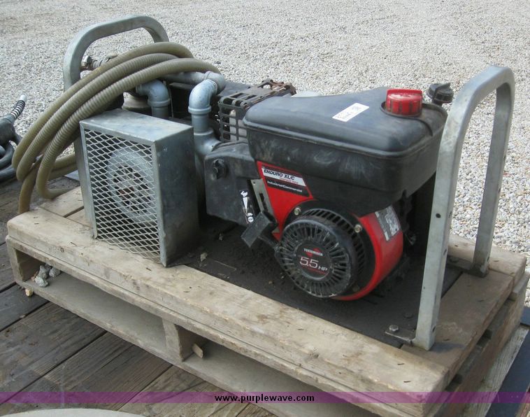 image for item 8113 Manhole vacuum tester