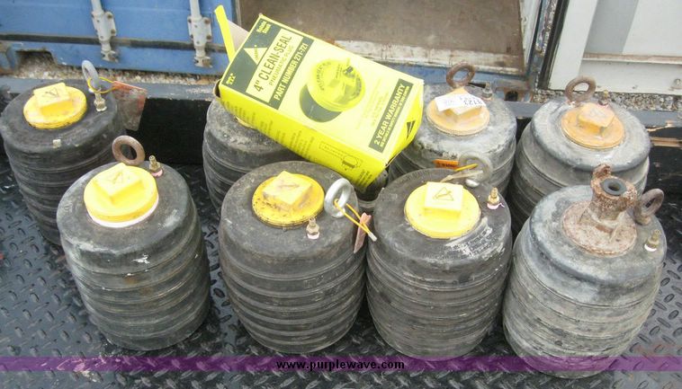 image for item 8123 (8) Cherne 8" Muni-balls