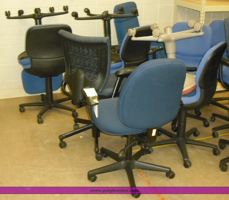 image for item 3840 (15) office chairs