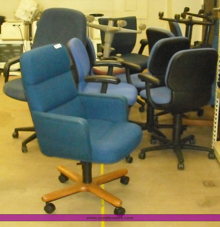 image for item 3840 (15) office chairs