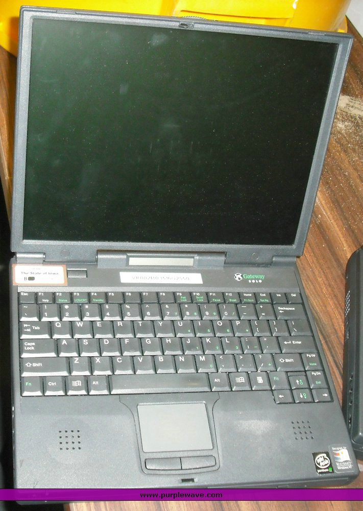 image for item 3858 (2) Gateway Solo laptops