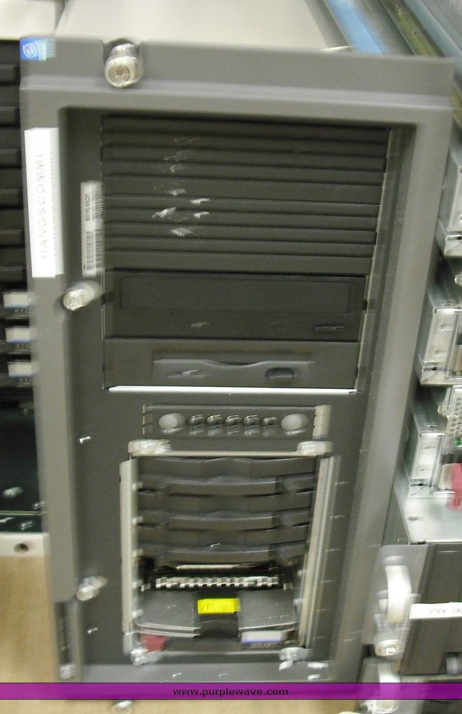 image for item 3891 Assorted servers