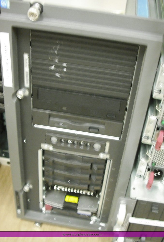 image for item 3891 Assorted servers