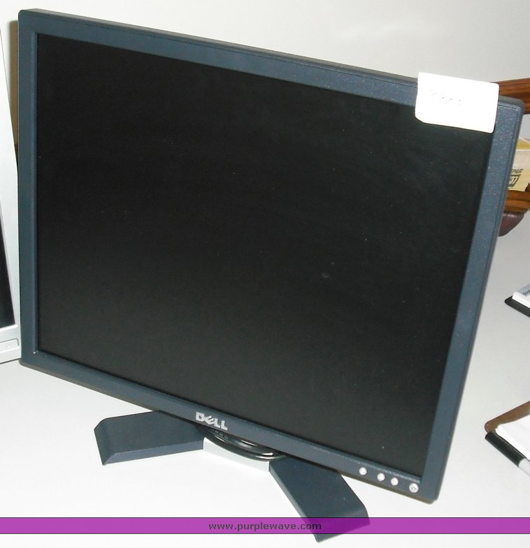 image for item 3905 (3) LCD monitors