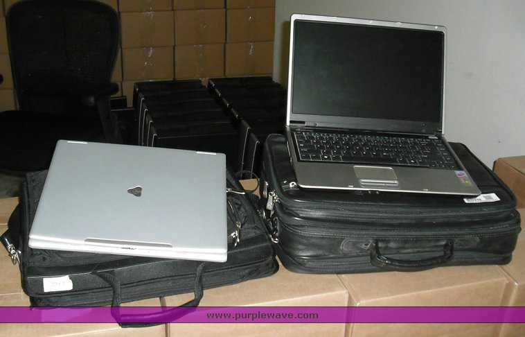 image for item 3907 (2) Gateway laptops