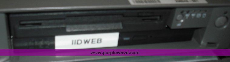 image for item 3915 (3) HP Pro-liant DL 320