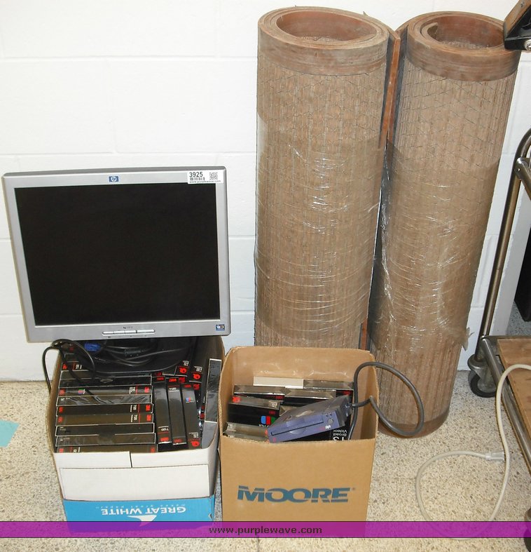 image for item 3925 (2) rubber floor mats