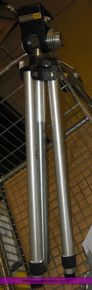 image for item 3926 Compaq micro portable projector