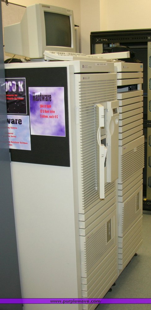 image for item 9000 HP 9000 server